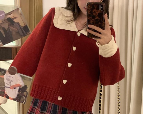 Women's Solid Color Sweater with Doll Collar